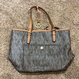 Michael kors purse